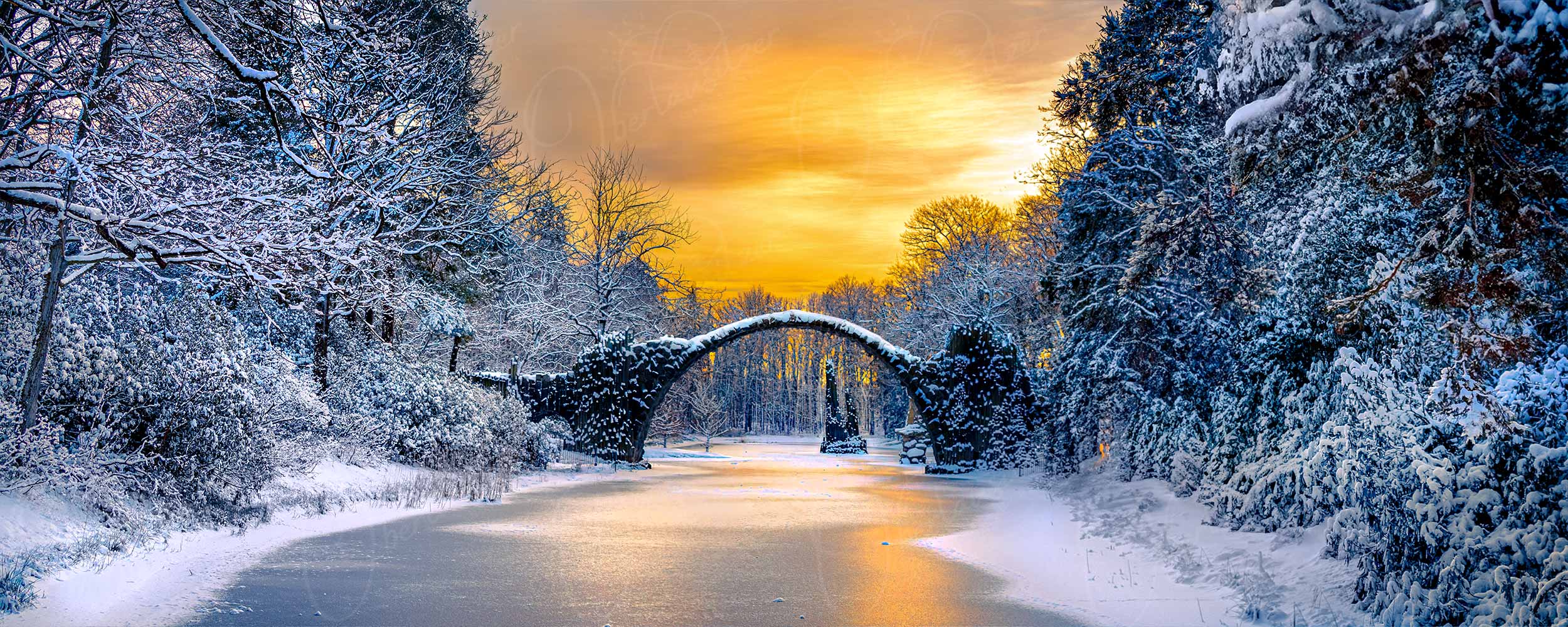 Die Rakotzbrücke in der Magie des Winters
