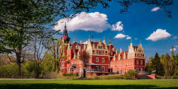 Fürst Pückler Park mit dem malerischen Schloss