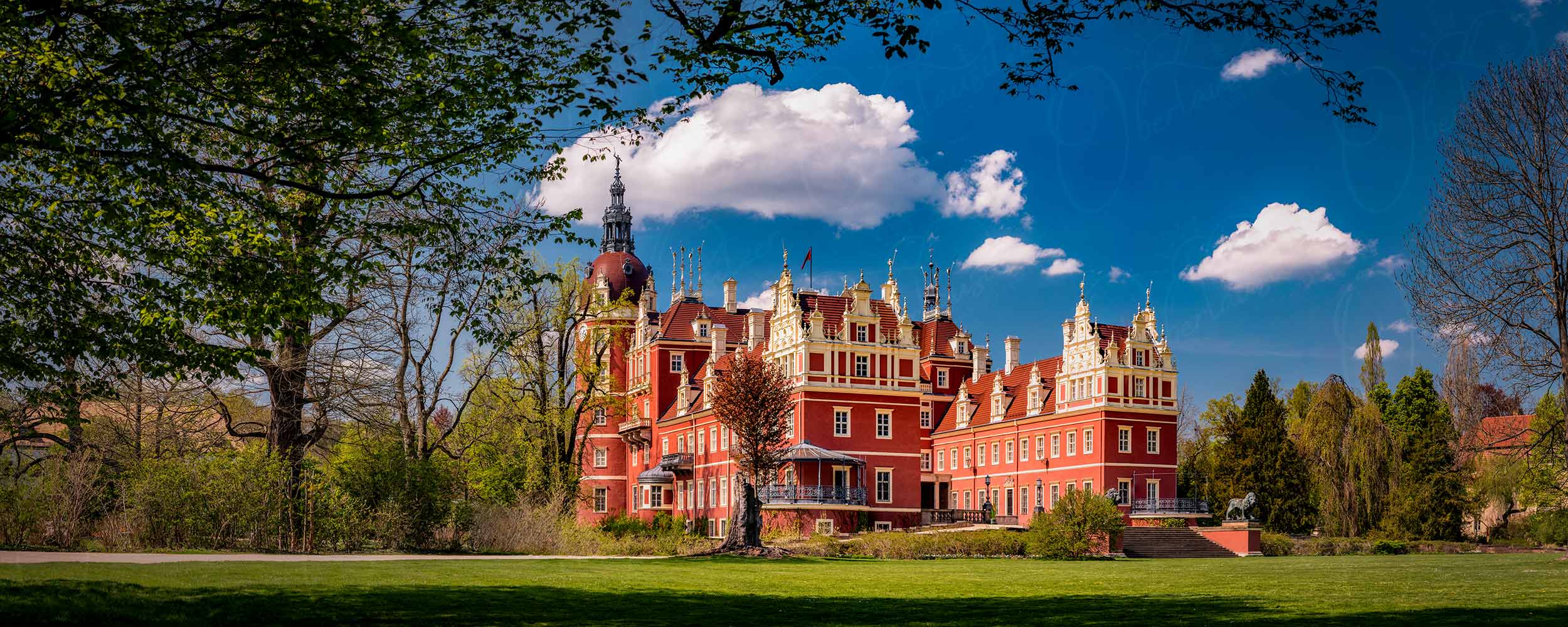 Fürst Pückler Park mit dem malerischen Schloss