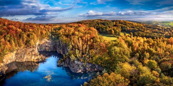 Königshein - Der blaue Königsbruch im Herbstgewand