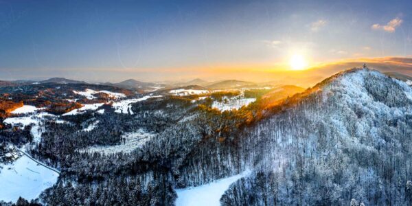 Waltersdorf – Die Lausche im warmen Licht der abendlichen Wintersonne